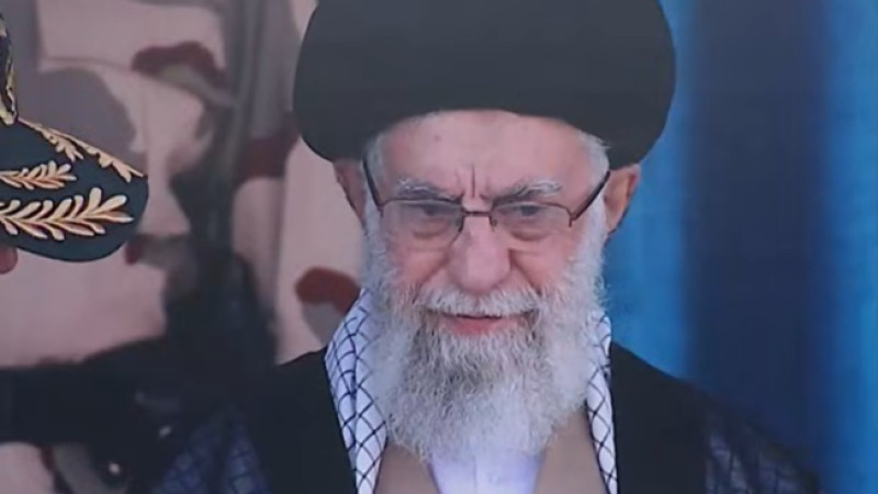 美·이스라엘 전격공습에 하메네이 폭사…37년 철권통치 무너졌다