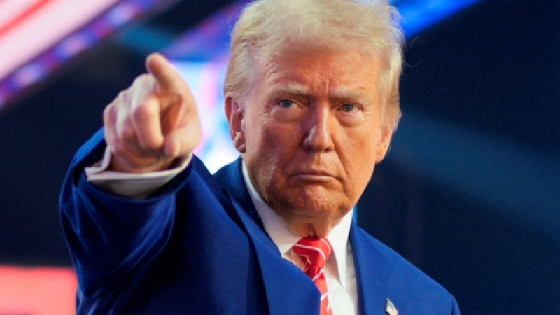 트럼프 "이란, 오늘 매우 강한 타격 입을 것"…공격 확대 시사